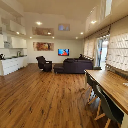 Handwerkerwohnung - Monteurunterkunft Apartmán Crumstadt