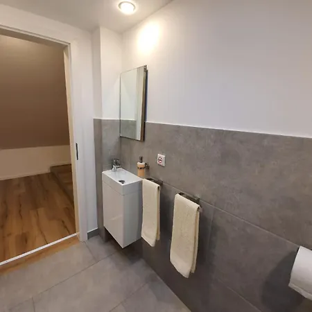 Lägenhet Handwerkerwohnung - Monteurunterkunft Crumstadt